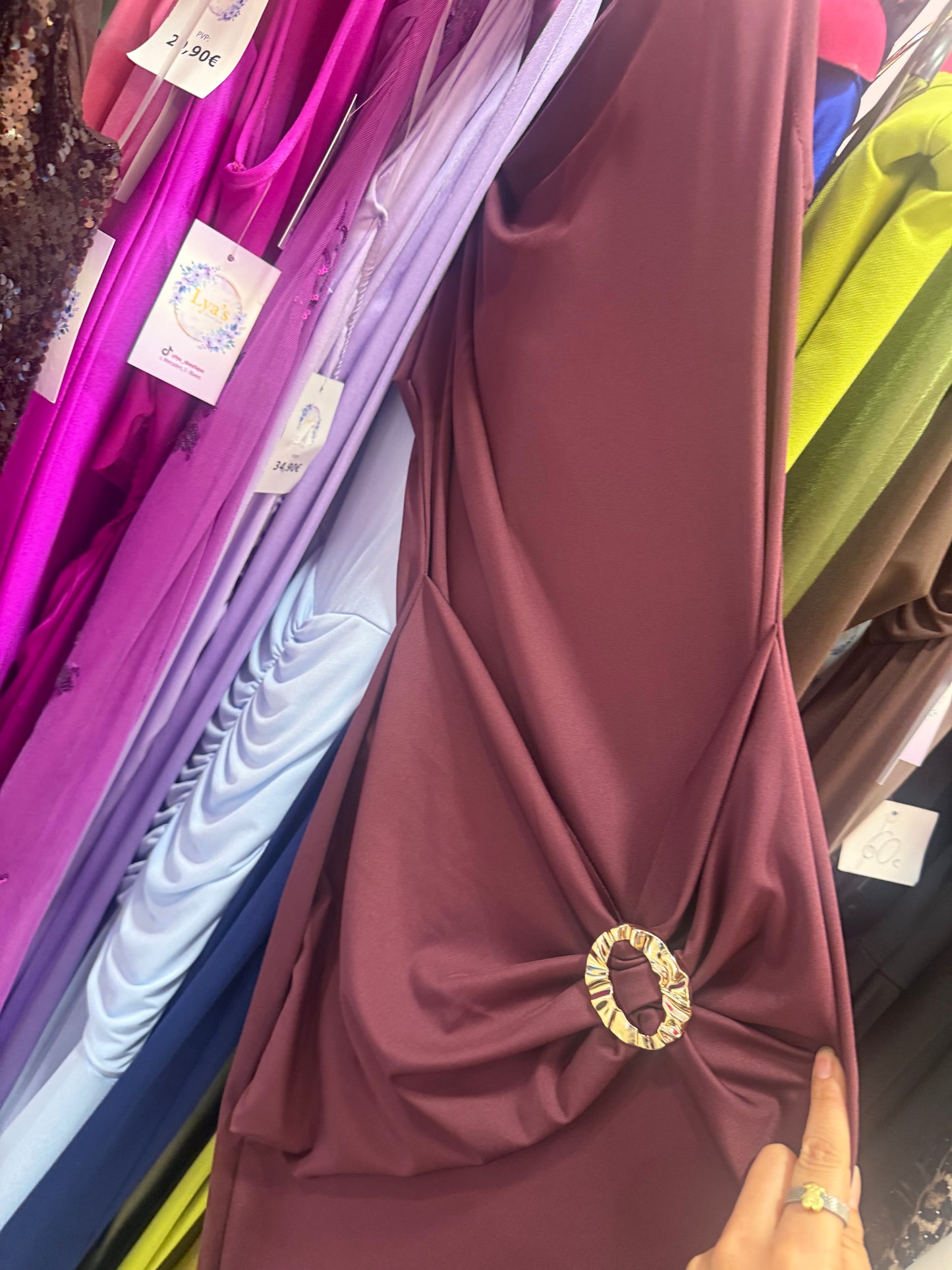 Vestido Broche