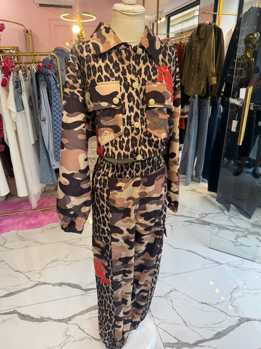 Conjunto Guerra TATU