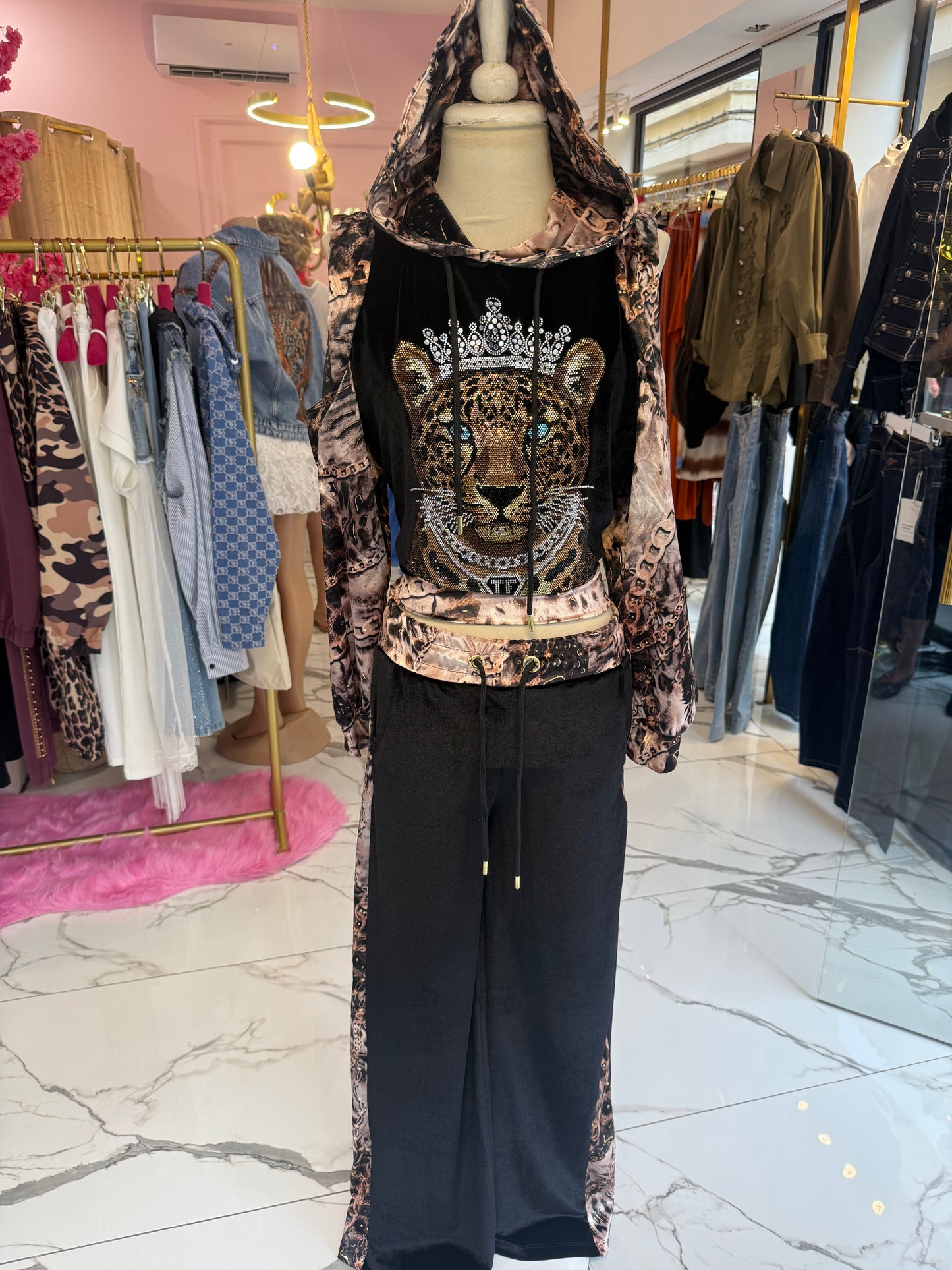 Conjunto Leon Tatu