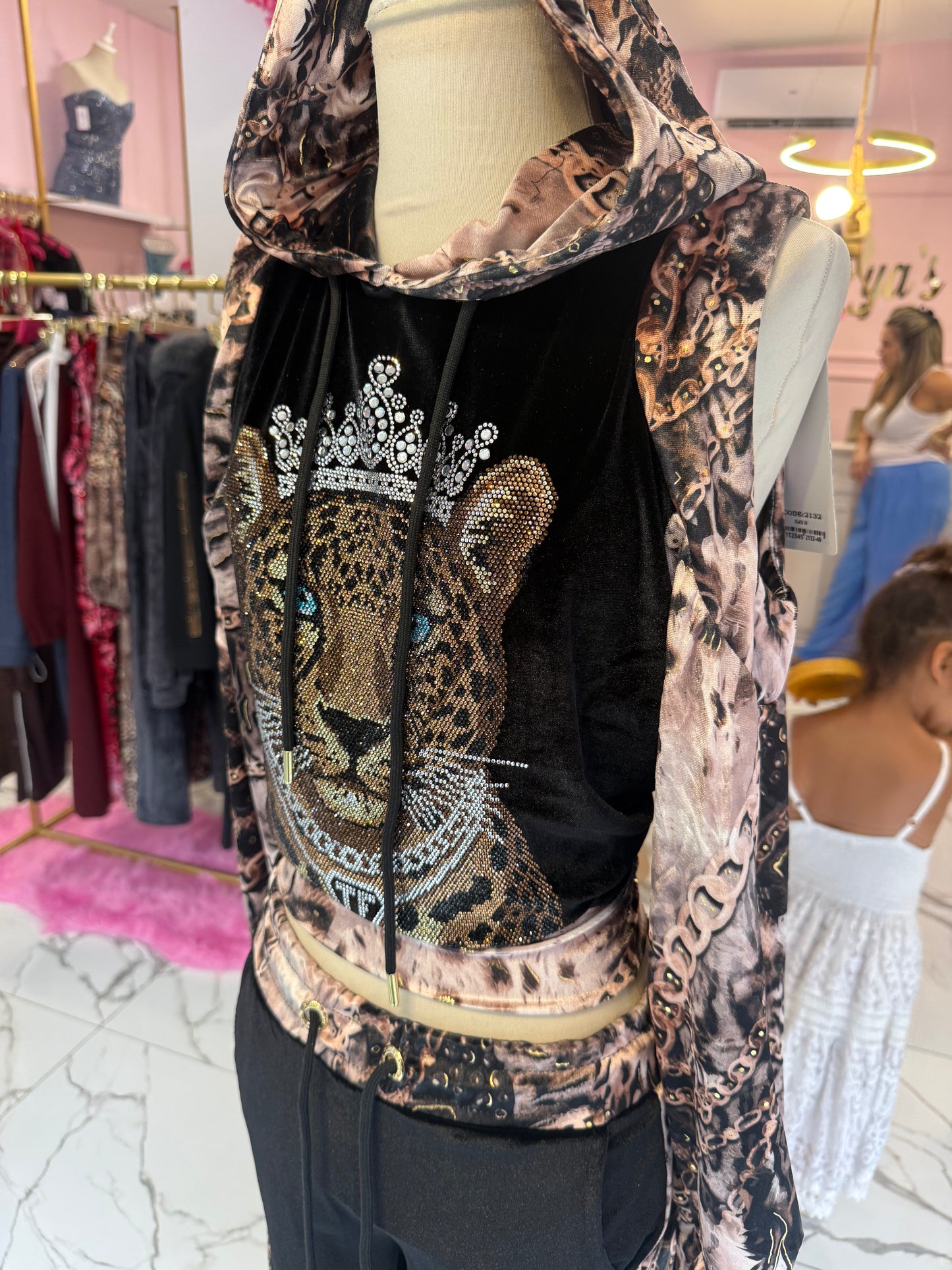 Conjunto Leon Tatu