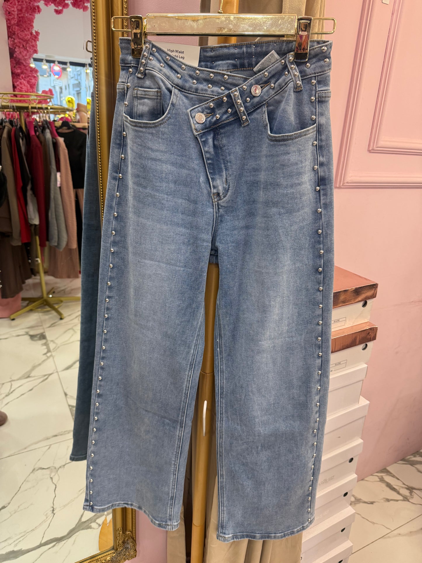 Pantalon Tachuelas
